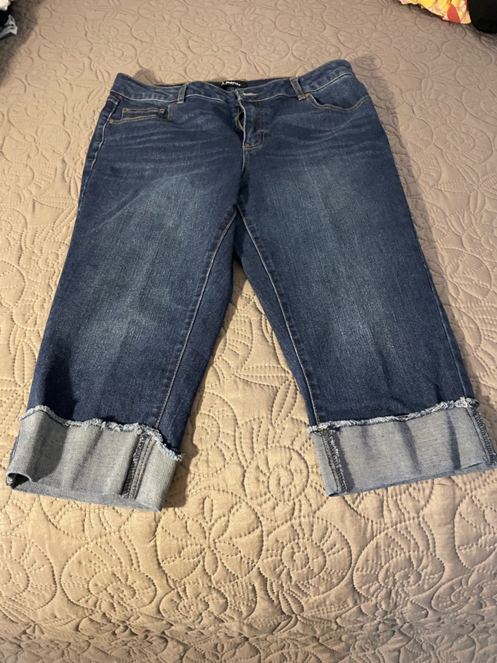 d. jeans Dark Blue Cropped Roll-Cuff Capri Jeans